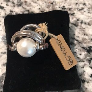 Uno de 50 Pearl ring